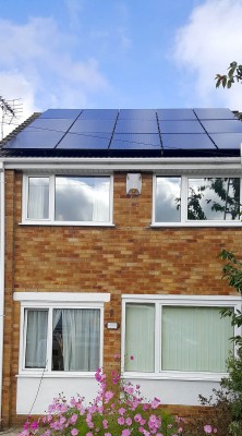 Fifteen solar panels generating electricity for a family in Cambridge
